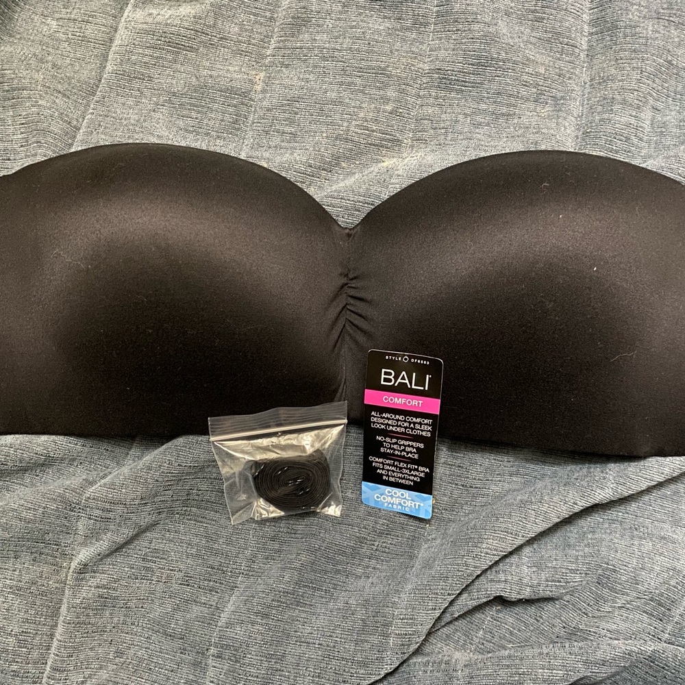 Bali Strapless Wireless Bra Large, New with Tag!